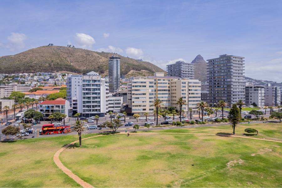 2 Bedroom Property for Sale in Sea Point Western Cape